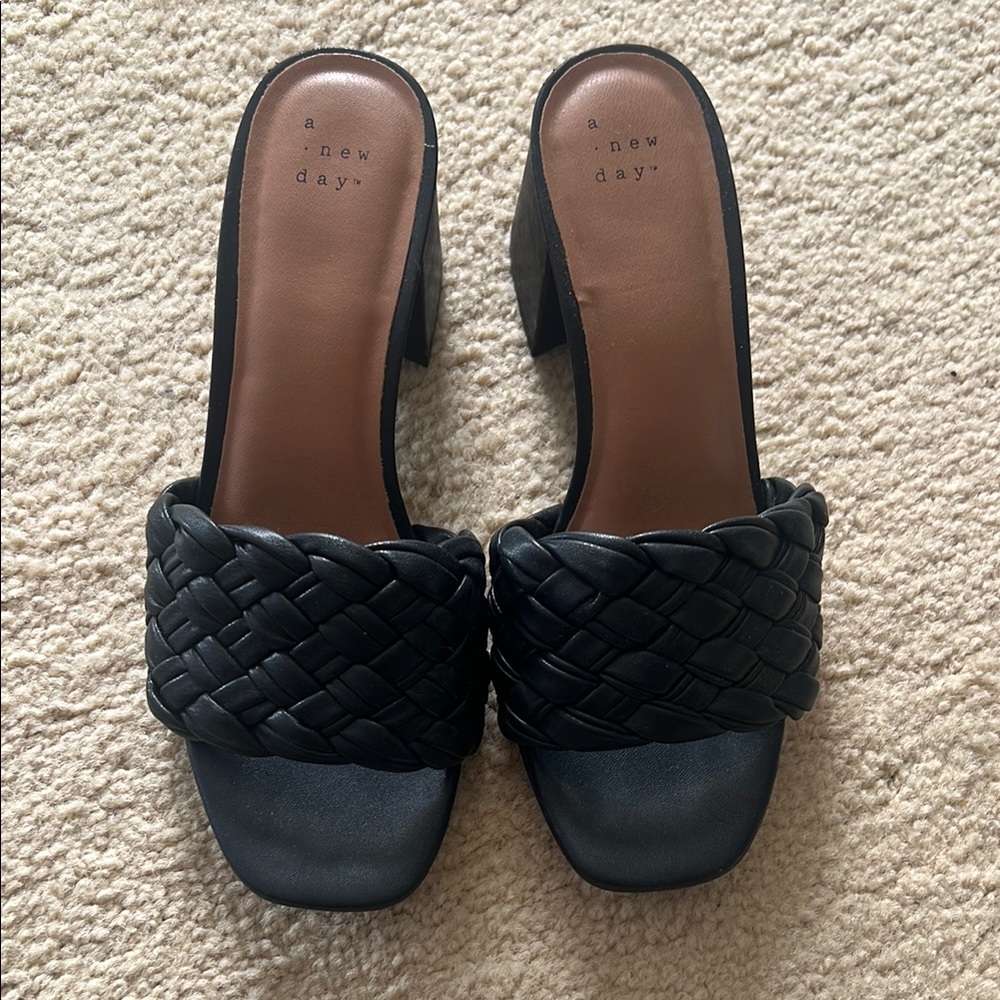 Women’s heeled sandals